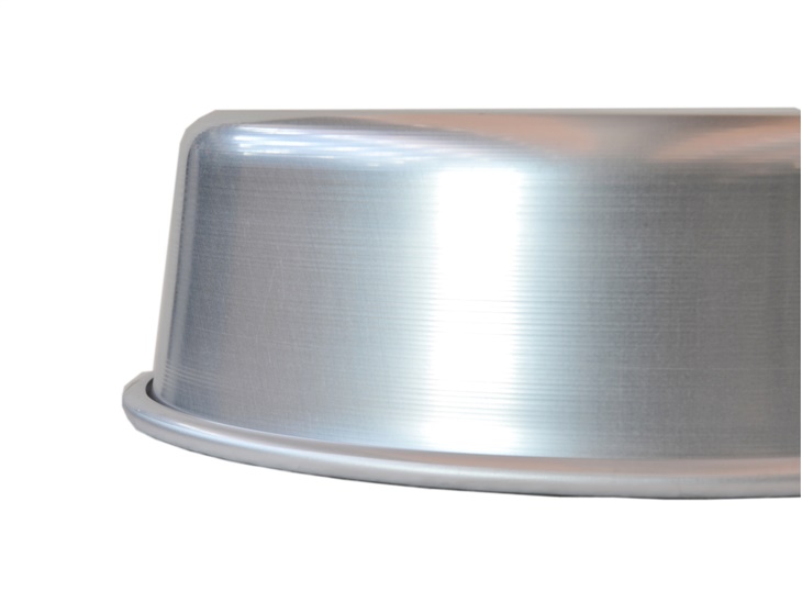 Round moulds made of aluminium for cake and pizza